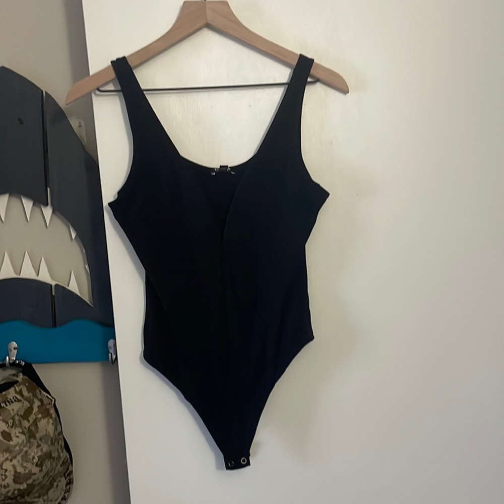 Express plunging bodysuit